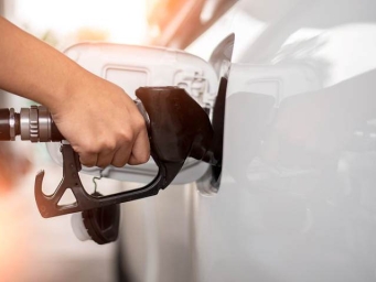 油价调整！加满一箱油将多花9元左右